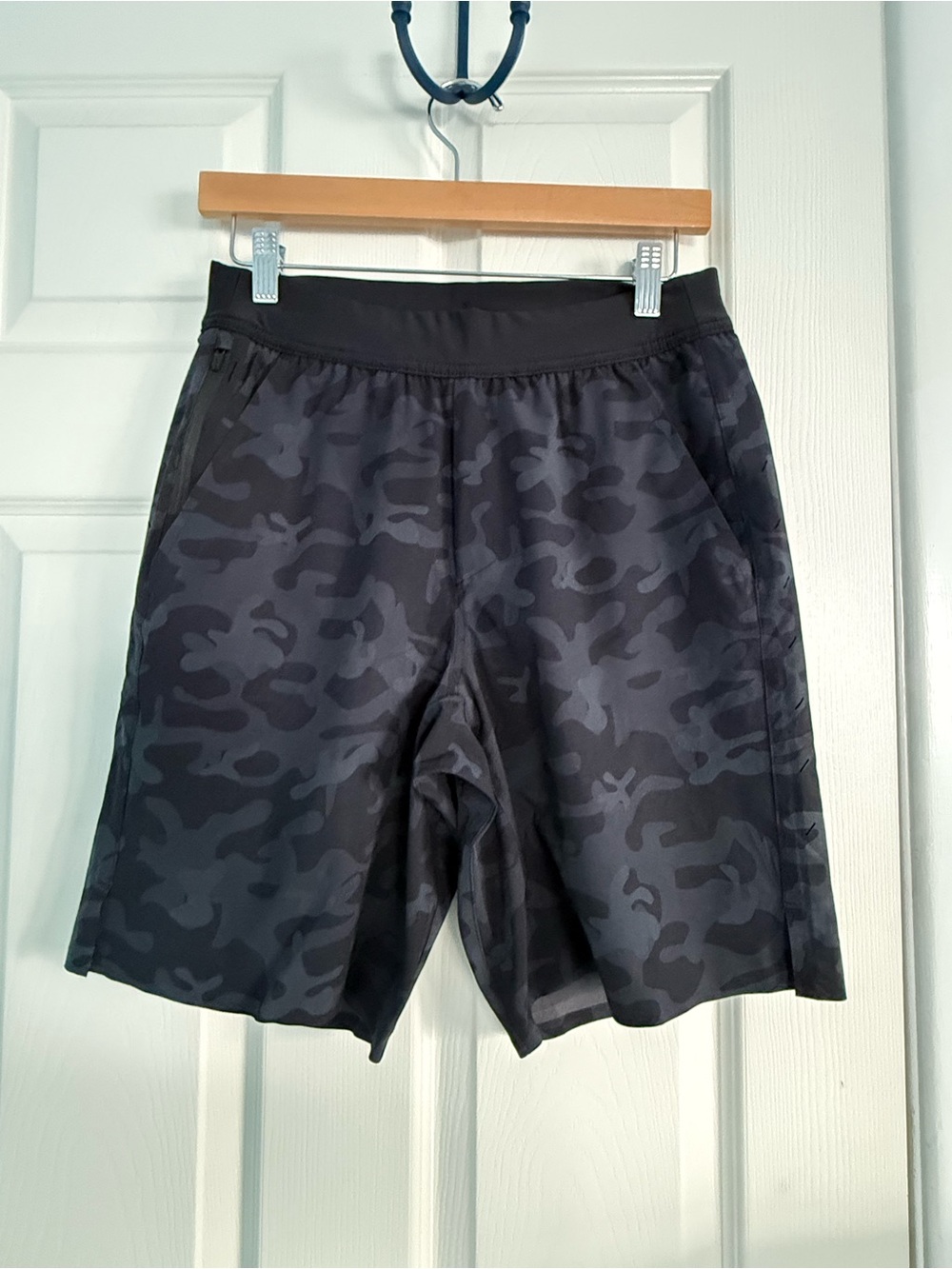 Ten Thousand Interval Shorts 9” Lined Camo NEW Small S